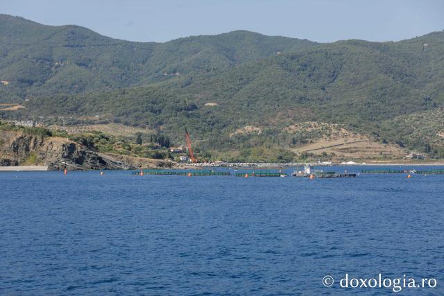 Călătorie pe mare în partea de nord-est a Sfântului Munte Athos