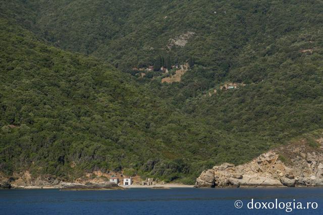 Sihăstria Colciu văzută de pe mare