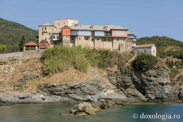 Călătorie pe mare în partea de nord-est a Sfântului Munte Athos