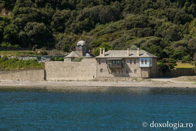 Călătorie pe mare în partea de nord-est a Sfântului Munte Athos