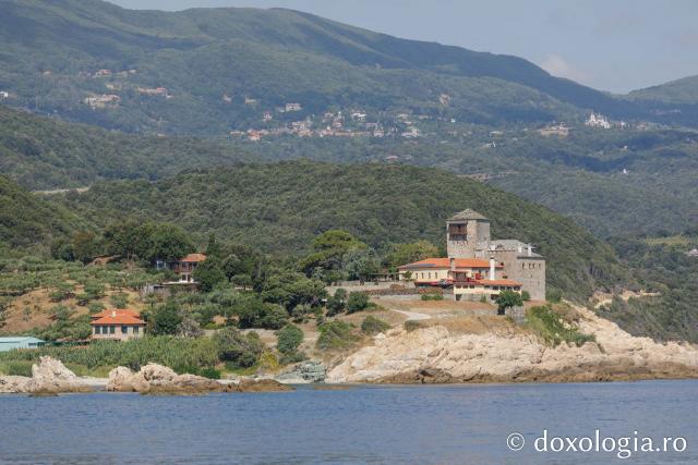 Călătorie pe mare în partea de nord-est a Sfântului Munte Athos