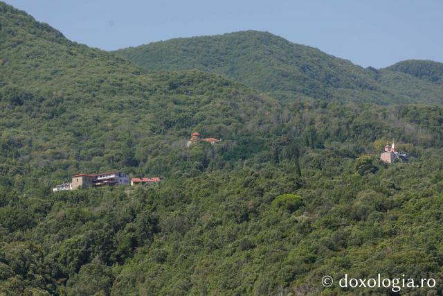 Călătorie pe mare în partea de nord-est a Sfântului Munte Athos