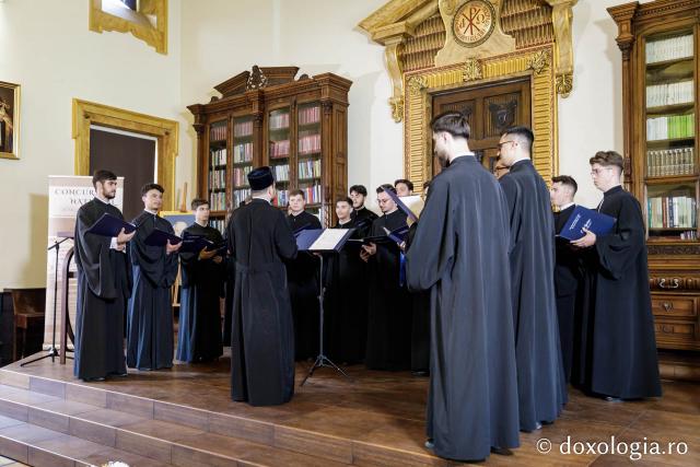 (Foto) Concursul Național de Muzică Psaltică pentru Seminariile și Liceele Teologice Ortodoxe