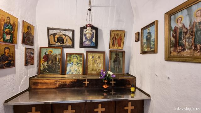 Galeria de Aghiasmă de la Mănăstirea Sfântului Rafail din Insula Lesvos