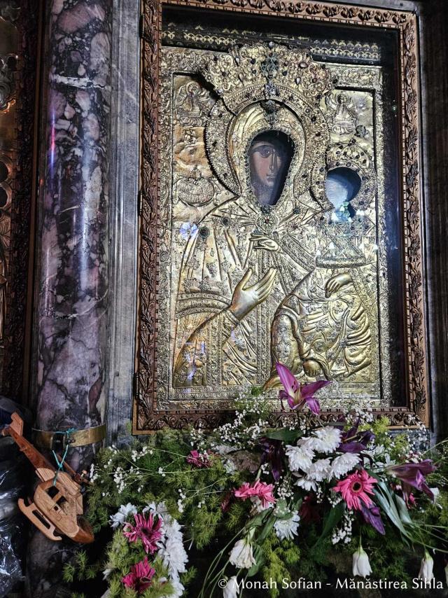 Maica Domnului - Biserica „Adormirea Maicii Domnului” din Agiasos, Insula Lesvos