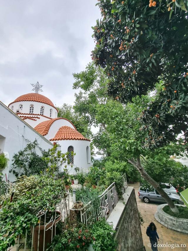 Biserica principală a Mănăstirii „Sfântul Mucenic Rafail” din Insula Lesvos