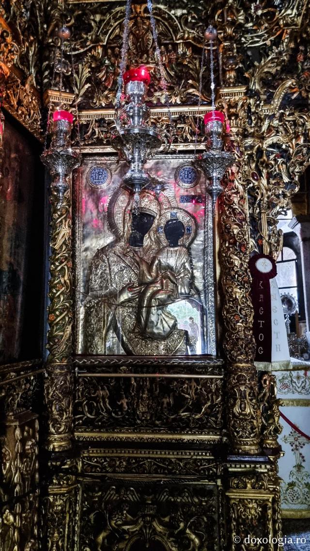 Icoana Maicii Domnului Ikosifinissa - Clipe de liniște la Mănăstirea Ikosifinissa – Drama, Grecia