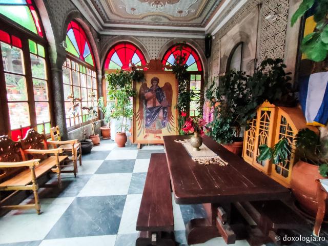 Mănăstirea „Sfântul Arhanghel Mihail” (Taxiarchis) din Insula Lesvos, Grecia