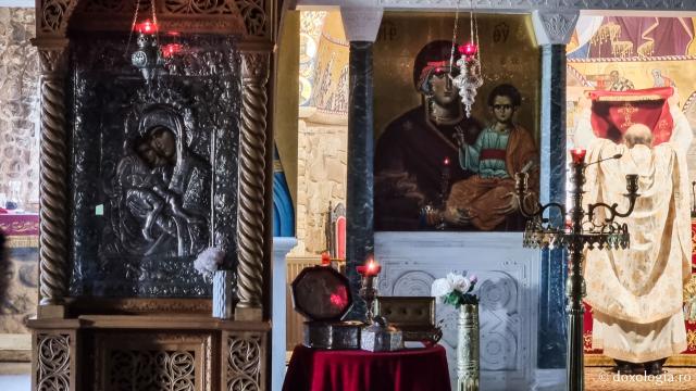 Interior Biserica Mănăstirii „Sfinții Mucenici Chiric și Iulita” – Sidirokastro, Grecia
