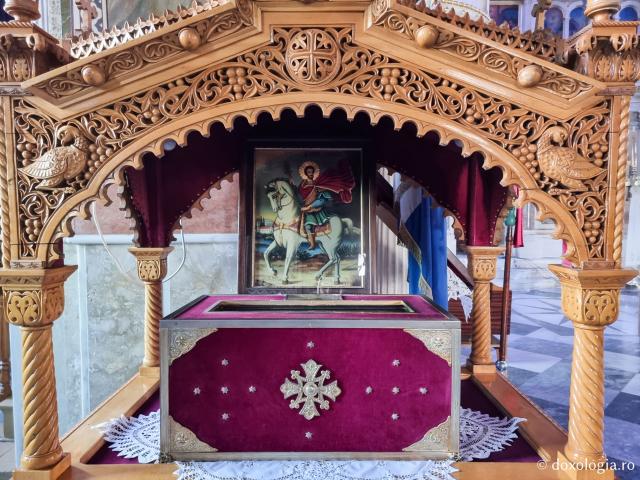 Moaștele Sfântului Mucenic Isidor din Chios