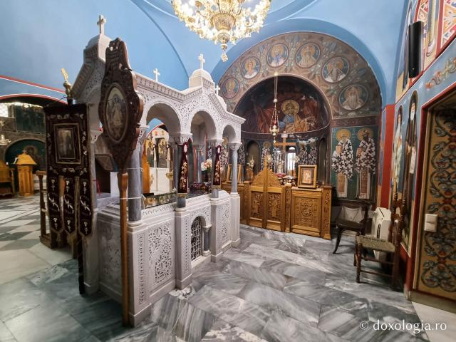 Mormântul Sfântului Rafail - Colina Karyes – colina Sfinților Mucenici Rafail, Nicole și Irina din Insula Lesvos
