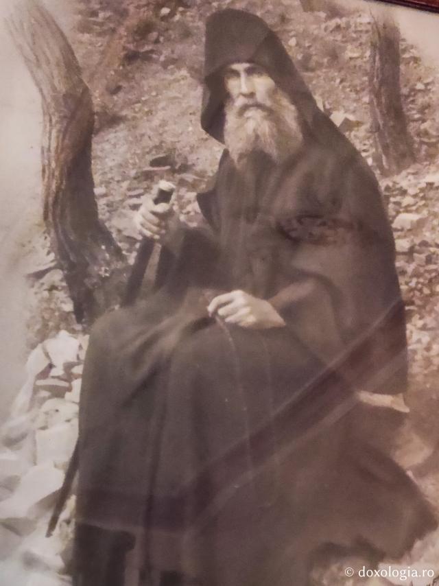 Colecție de obiecte și fotografii ale Sfântului Cuvios Antim din Chios