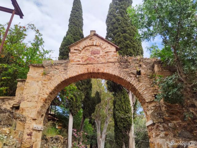 Locul de nevoință al Sfântului Nichifor – Leprozăria din Chios