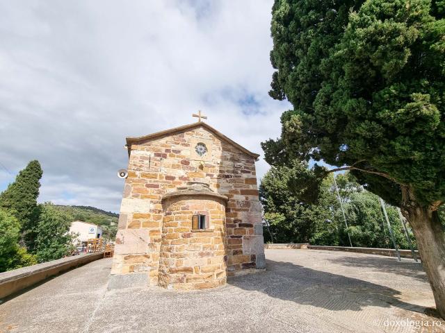 Locul martiriului Sfântului Isidor din Chios - Biserica Sfântului Mucenic din Neochori / Foto: Magda Buftea Locul martiriului Sfântului Isidor din Chios - Biserica Sfântului Mucenic din Neochori