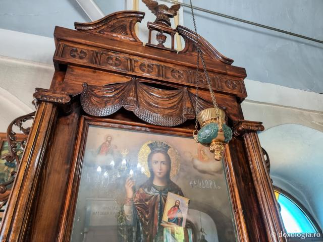 Locul martiriului Sfântului Isidor din Chios - Biserica Sfântului Mucenic din Neochori / Foto: Magda Buftea Locul martiriului Sfântului Isidor din Chios - Biserica Sfântului Mucenic din Neochori