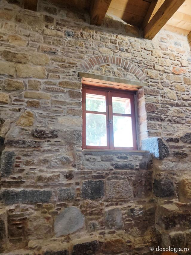 Biserica paleocreștină din Chios unde au fost înmormântați Sfântul Mucenic Isidor și Sfânta Muceniță Miropi Biserica paleocreștină din Chios unde au fost înmormântați Sfântul Mucenic Isidor și Sfânta Muceniță Miropi