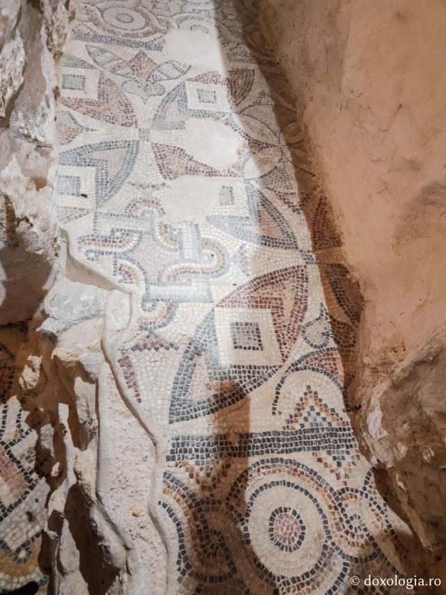 Biserica paleocreștină din Chios unde au fost înmormântați Sfântul Mucenic Isidor și Sfânta Muceniță Miropi Biserica paleocreștină din Chios unde au fost înmormântați Sfântul Mucenic Isidor și Sfânta Muceniță Miropi