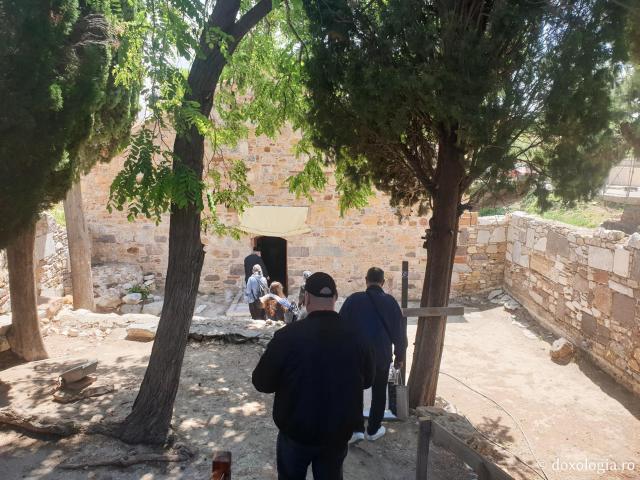 Biserica paleocreștină din Chios unde au fost înmormântați Sfântul Mucenic Isidor și Sfânta Muceniță Miropi Biserica paleocreștină din Chios unde au fost înmormântați Sfântul Mucenic Isidor și Sfânta Muceniță Miropi