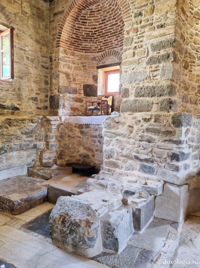 Biserica paleocreștină din Chios unde au fost înmormântați Sfântul Mucenic Isidor și Sfânta Muceniță Miropi / Foto: Magda Buftea Biserica paleocreștină din Chios unde au fost înmormântați Sfântul Mucenic Isidor și Sfânta Muceniță Miropi