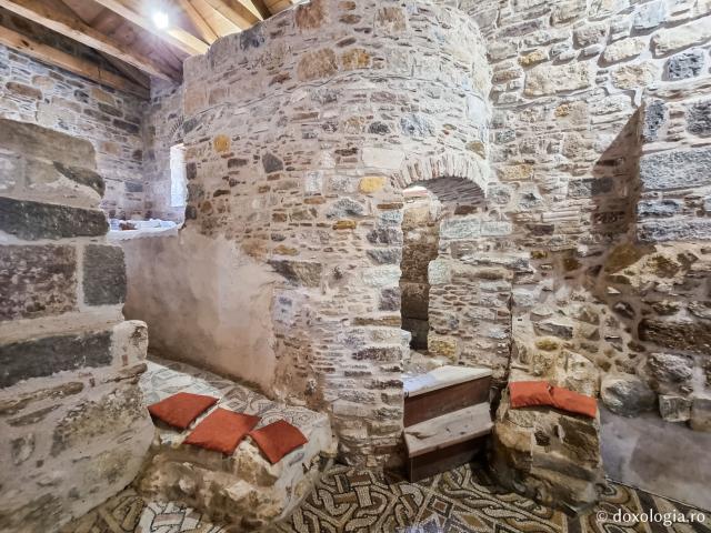 Cripta unde au fost înmormântați Sfinții Isidor și Miropi - Biserica paleocreștină din Chios unde au fost înmormântați Sfântul Mucenic Isidor și Sfânta Muceniță Miropi