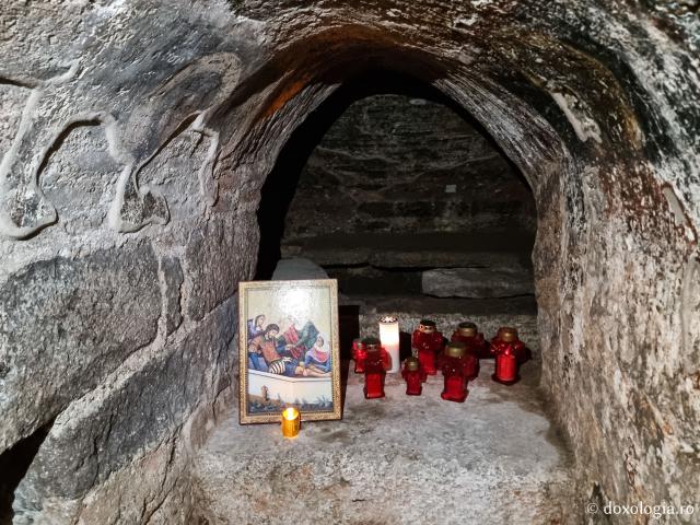 Cripta unde au fost înmormântați Sfinții Isidor și Miropi - Biserica paleocreștină din Chios unde au fost înmormântați Sfântul Mucenic Isidor și Sfânta Muceniță Miropi
