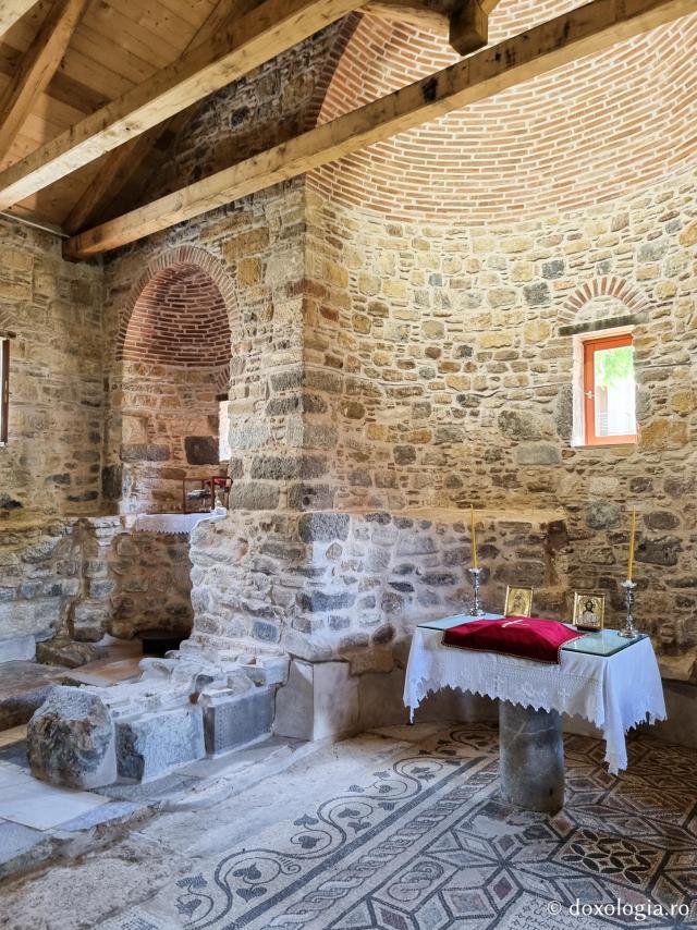 Biserica paleocreștină din Chios unde au fost înmormântați Sfântul Mucenic Isidor și Sfânta Muceniță Miropi / Foto: Magda Buftea Biserica paleocreștină din Chios unde au fost înmormântați Sfântul Mucenic Isidor și Sfânta Muceniță Miropi