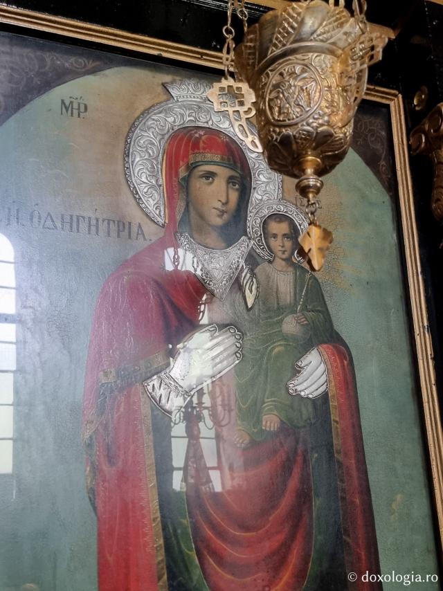 Biserica Osios David din Tesalonic – renumită pentru mozaicul din absida centrală ce reprezintă Vedenia lui Iezechiel / Foto: Magda Buftea Maica Domnului - Biserica Osios David din Tesalonic – renumită pentru mozaicul din absida centrală ce reprezintă Vedenia lui Iezechiel