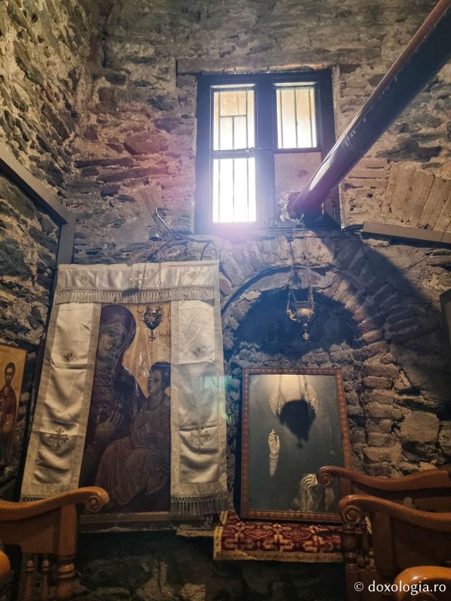 Biserica Osios David din Tesalonic – renumită pentru mozaicul din absida centrală ce reprezintă Vedenia lui Iezechiel / Foto: Magda Buftea Maica Domnului - Biserica Osios David din Tesalonic – renumită pentru mozaicul din absida centrală ce reprezintă Vedenia lui Iezechiel