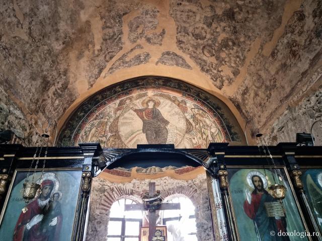 Biserica Osios David din Tesalonic – renumită pentru mozaicul din absida centrală ce reprezintă Vedenia lui Iezechiel / Foto: Magda Buftea Biserica Osios David din Tesalonic – renumită pentru mozaicul din absida centrală ce reprezintă Vedenia lui Iezechiel