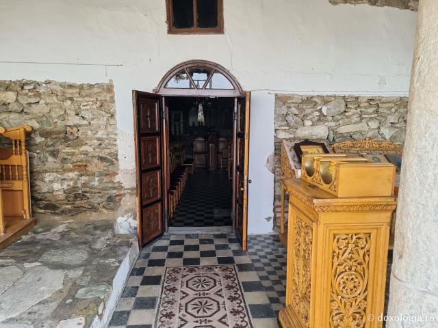 Biserica Osios David din Tesalonic – renumită pentru mozaicul din absida centrală ce reprezintă Vedenia lui Iezechiel / Foto: Magda Buftea Biserica Osios David din Tesalonic – renumită pentru mozaicul din absida centrală ce reprezintă Vedenia lui Iezechiel