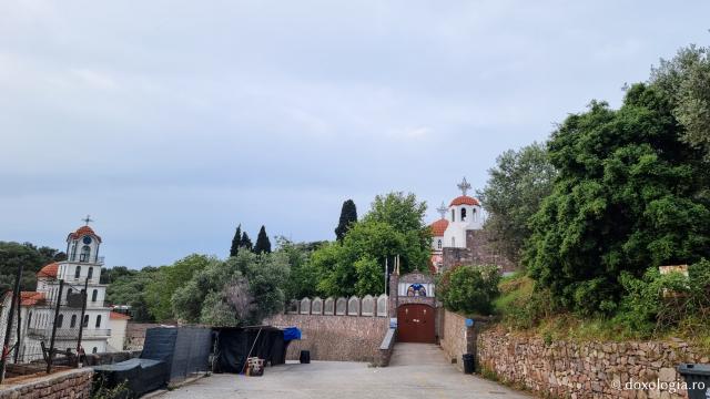 Biserica „Sfânta Maria-Magdalena” de la Mănăstirea „Sfântul Rafail” din Lesvos