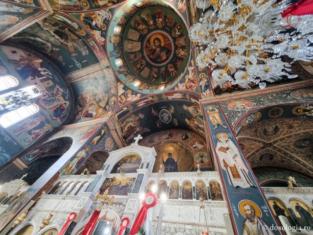 Biserica „Sfântul Ioan Teologul” din Chios