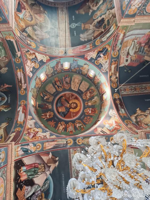 Biserica „Sfântul Ioan Teologul” din Chios