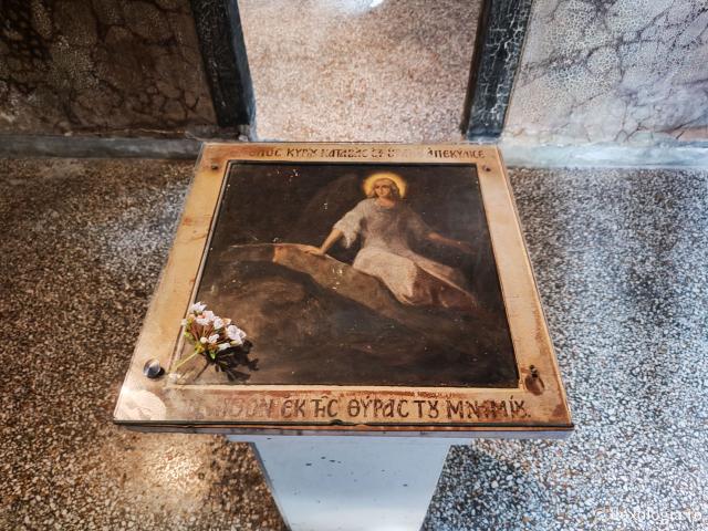 Piatra Îngerului - Biserica „Sfântul Pantelimon” din Vrontados, Insula Chios