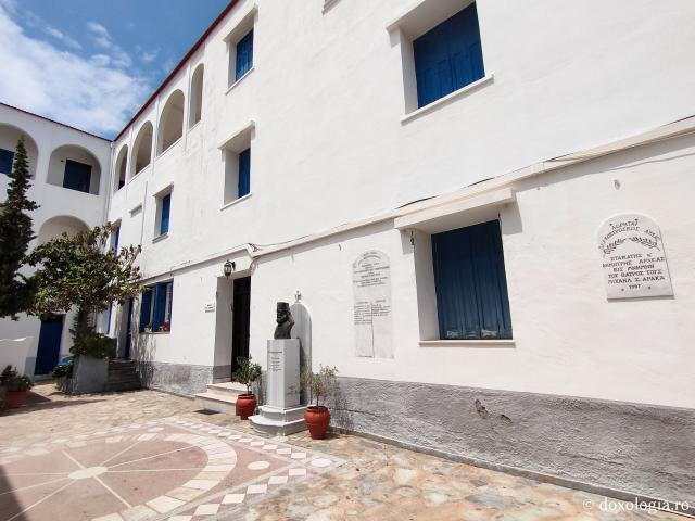Biserica „Sfântul Pantelimon” din Vrontados, Insula Chios