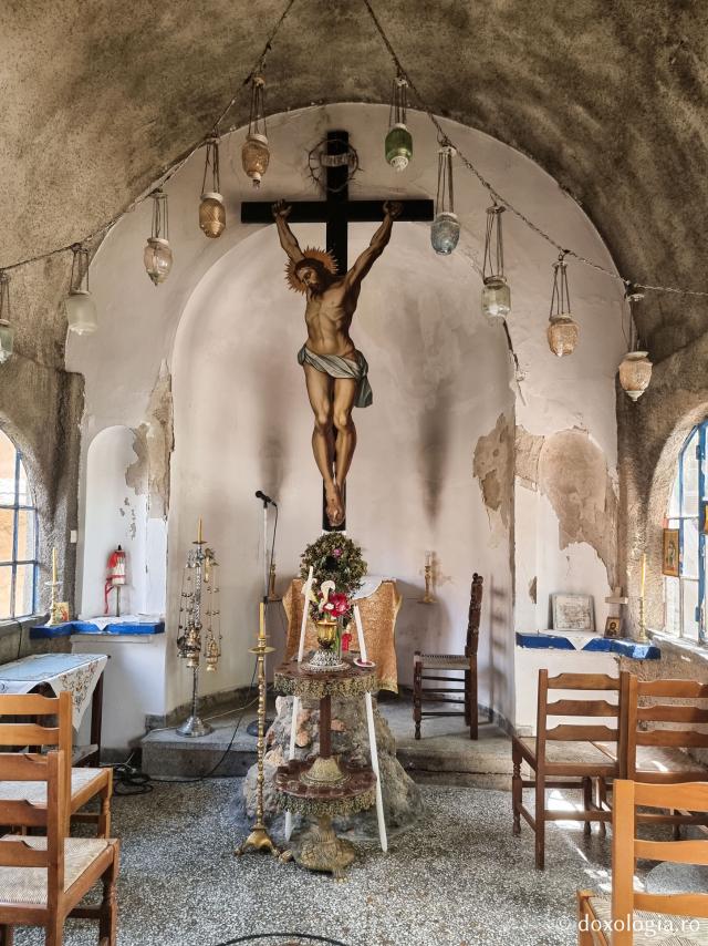 Răstignirea Domnului - Biserica „Sfântul Pantelimon” din Vrontados, Insula Chios