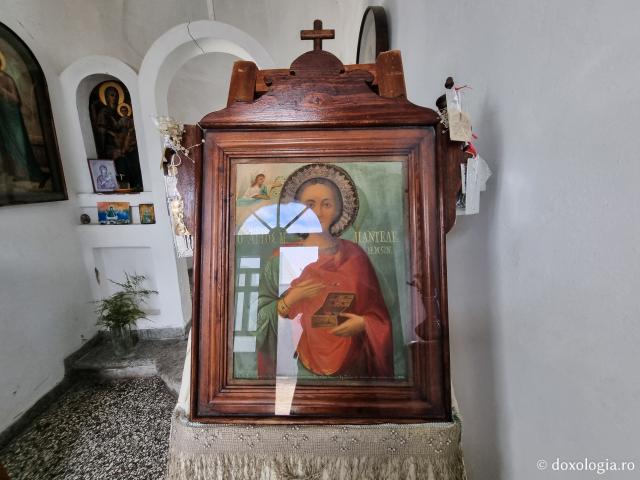 Sfântul Pantelimon - Biserica „Sfântul Pantelimon” din Vrontados, Insula Chios