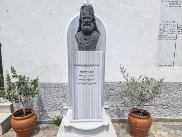 Biserica „Sfântul Pantelimon” din Vrontados, Insula Chios