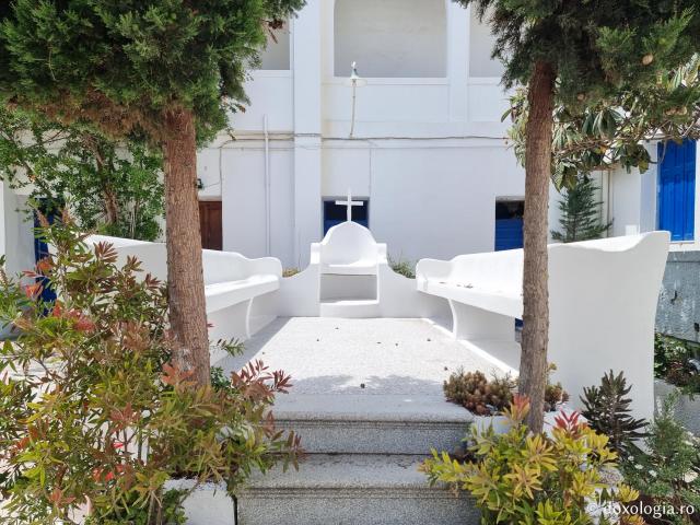 Biserica „Sfântul Pantelimon” din Vrontados, Insula Chios