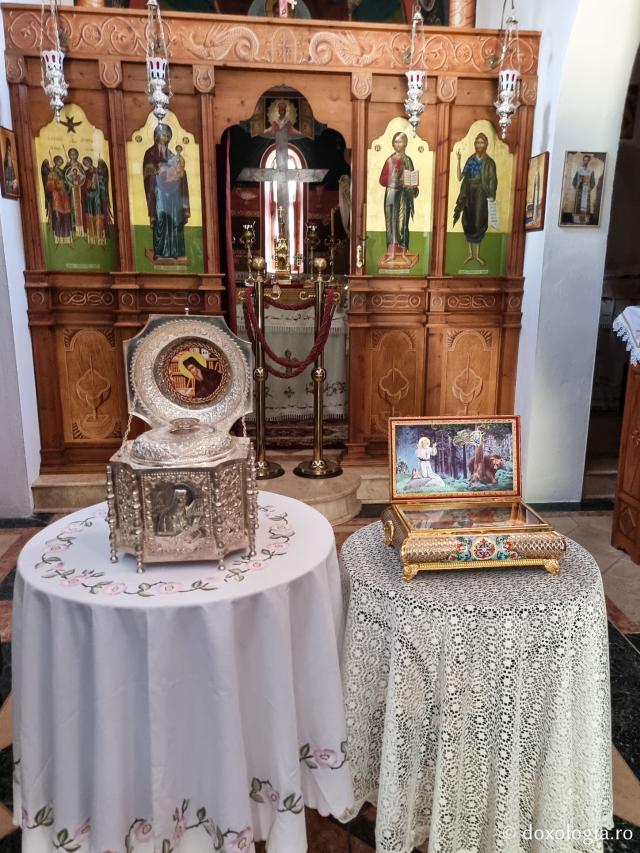 Cinstitul cap al Sfântului Cuvios Nicodim Aghioritul