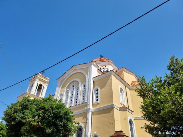 Catedrala Mitropolitană din Chios – locul unde a fost hirotonit diacon Sfântul Ierarh Nectarie / Foto: Magda Buftea Catedrala Mitropolitană din Chios – locul unde a fost hirotonit diacon Sfântul Ierarh Nectarie