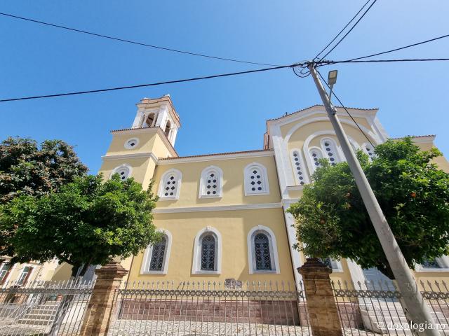 Catedrala Mitropolitană din Chios – locul unde a fost hirotonit diacon Sfântul Ierarh Nectarie / Foto: Magda Buftea Catedrala Mitropolitană din Chios – locul unde a fost hirotonit diacon Sfântul Ierarh Nectarie
