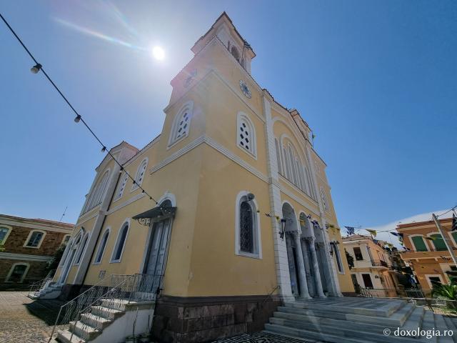 Catedrala Mitropolitană din Chios – locul unde a fost hirotonit diacon Sfântul Ierarh Nectarie / Foto: Magda Buftea Catedrala Mitropolitană din Chios – locul unde a fost hirotonit diacon Sfântul Ierarh Nectarie