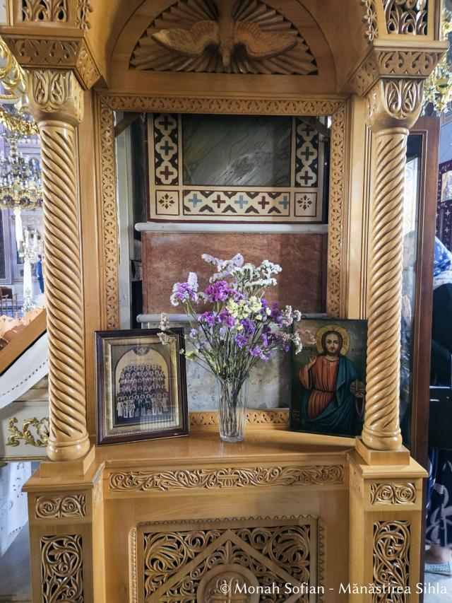 Catedrala Mitropolitană din Chios – locul unde a fost hirotonit diacon Sfântul Ierarh Nectarie / Foto: Monah Sofian - Mănăstirea Sihla Catedrala Mitropolitană din Chios – locul unde a fost hirotonit diacon Sfântul Ierarh Nectarie