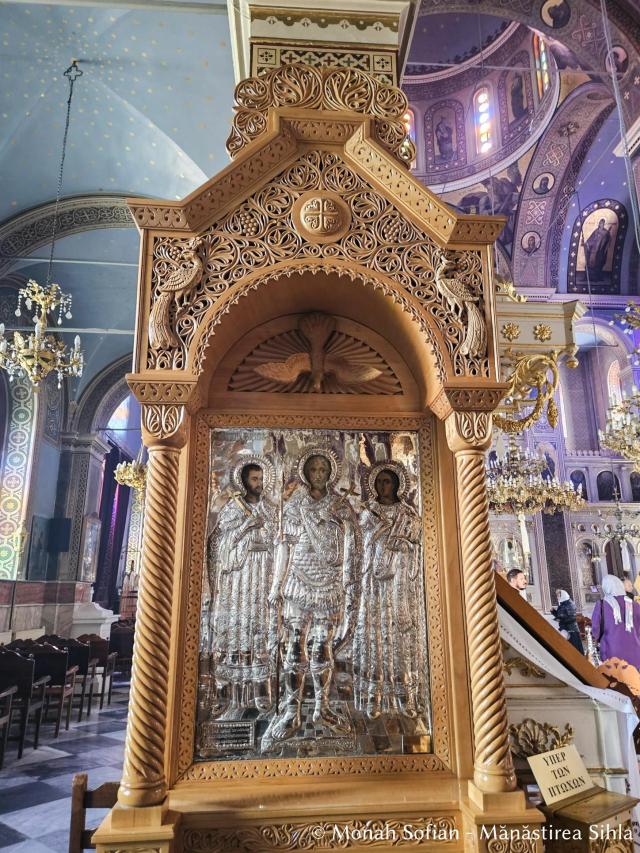 Sfinții Mina, Victor și Vichentie - Catedrala Mitropolitană din Chios – locul unde a fost hirotonit diacon Sfântul Ierarh Nectarie