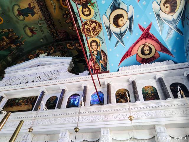 Mănăstirea „Sfinții Împărați Constantin și Elena” din Insula Chios
