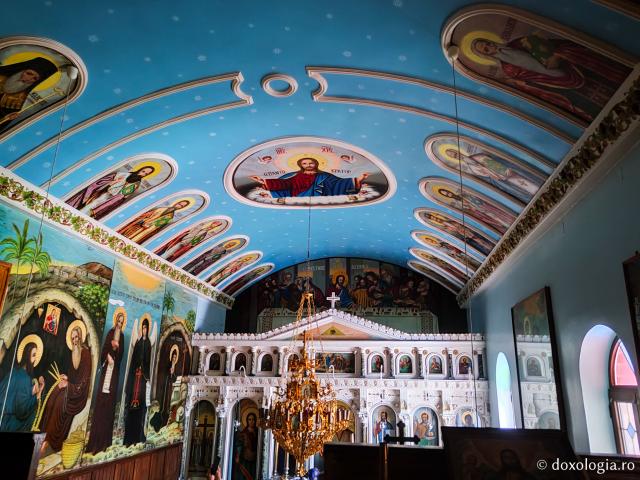 Paraclisul Mănăstiri „Sfinții Împărați Constantin și Elena” din Insula Chios