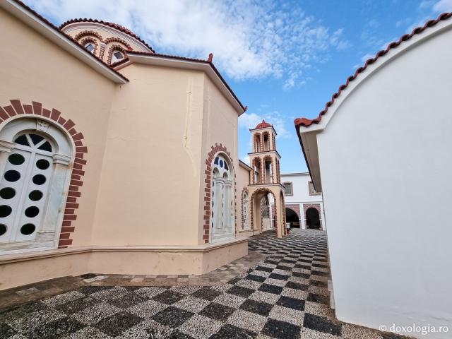 Mănăstirea „Sfinții Împărați Constantin și Elena” din Insula Chios
