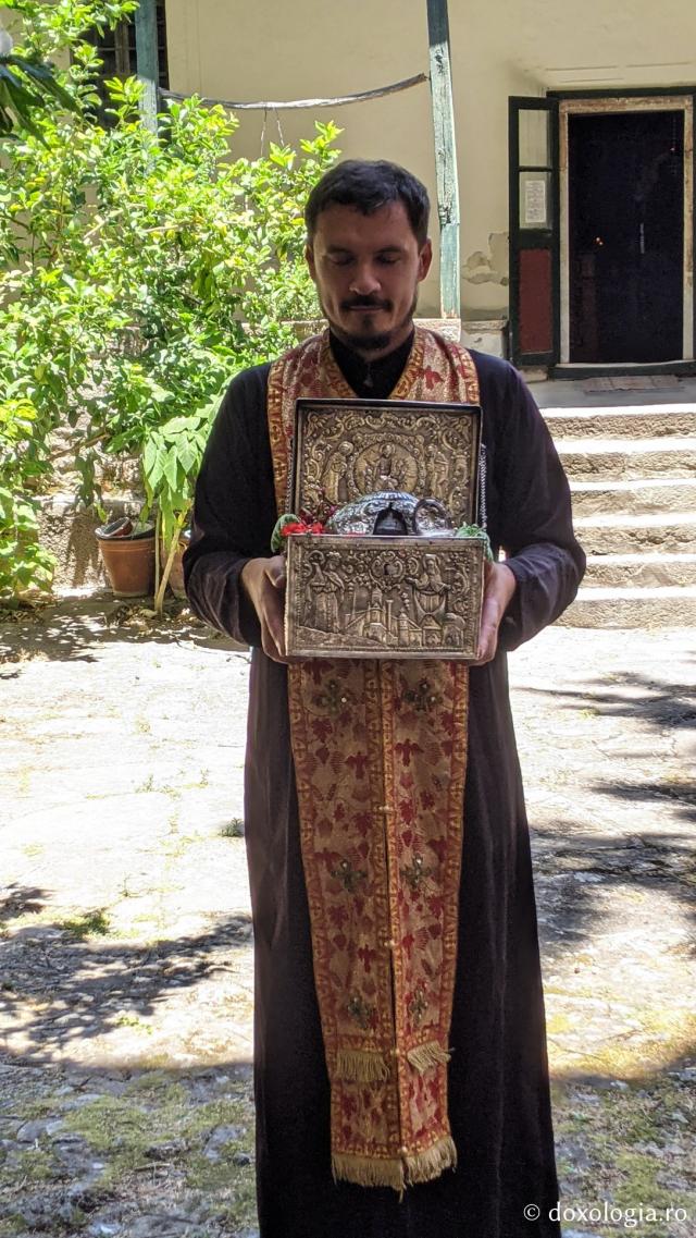 Cinstitul cap al Sfântului Ierarh Ignatie, mitropolit de Mitimna