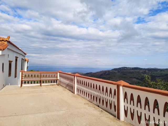 Pași de pelerin la Mănăstirea „Sfinților Părinți” din Insula Chios, Grecia